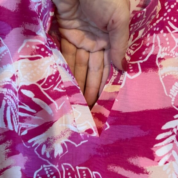 ❤️NWT PERFECT for SUMMER  PINK PRINT TOP  MEDIUM    #G - Picture 5 of 8